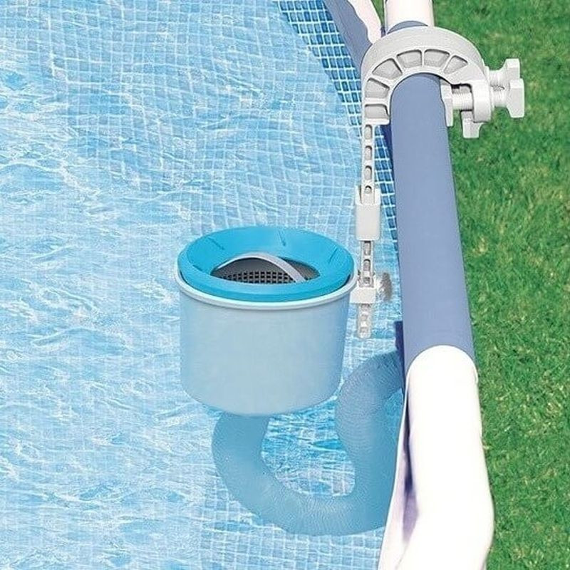 Cos'è uno skimmer per piscina